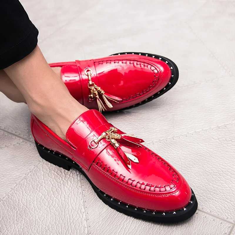 Luxury Red Patent Mens Formal Shoes Leather Designer Tassels Mens Oxford Shoes Fi Wedding Mens Dress Shoes Sapato SocialXJ250319