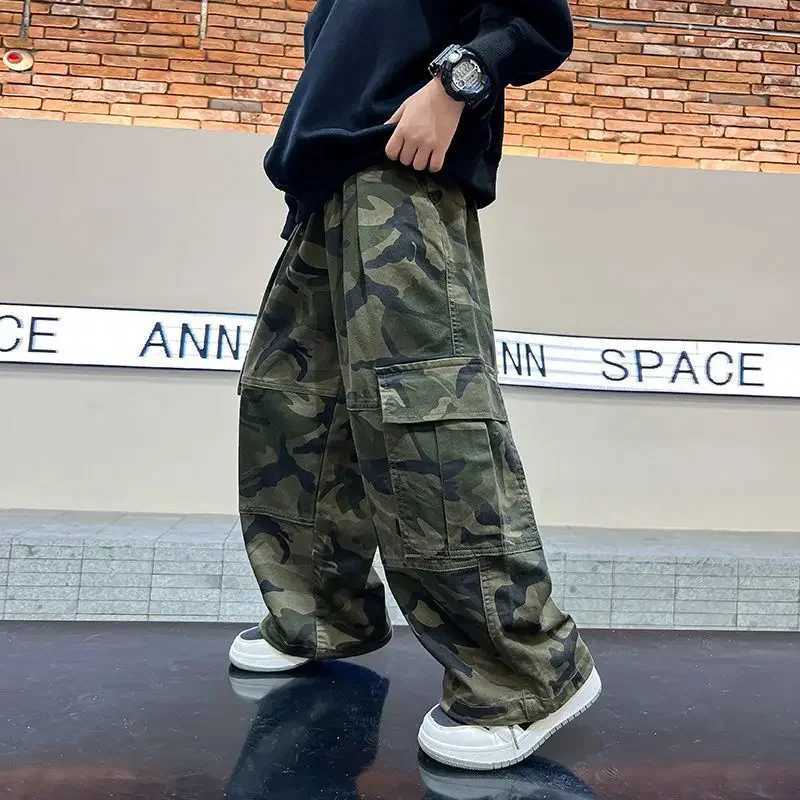 Teen Boys spring camouflage straight leg loose wide leg overalls 2025 new childrens spring and autumn plankton handsome pantsT250318