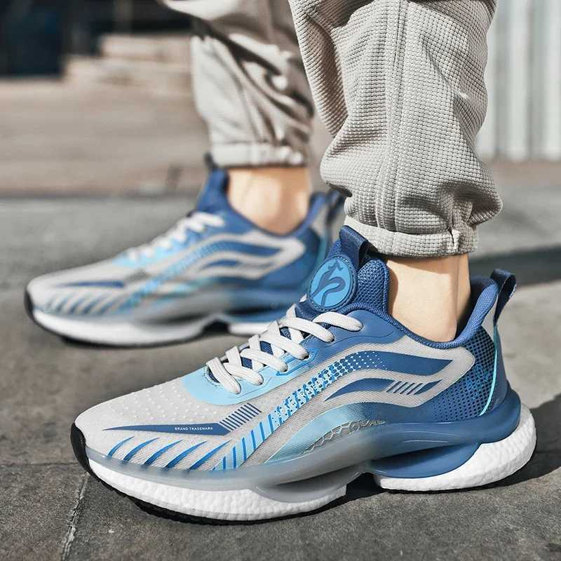 Carbon fiber board mens running shoes womens breathing sports running shoes new pads ultra light training sports shoes Z250319
