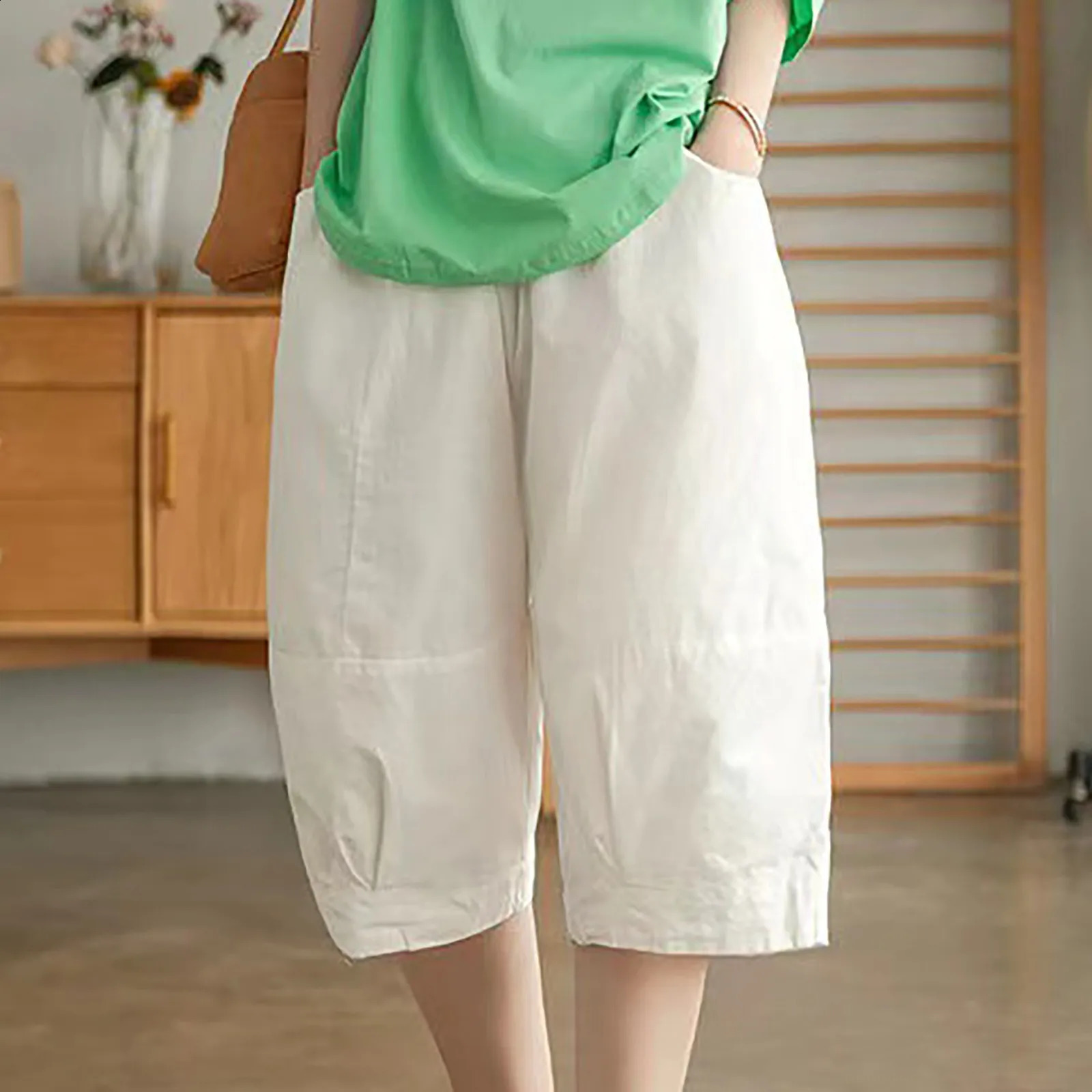 Womens Shorts With Pockets Elastic Breathable Loose Cotton Linen Half Length Pants Soft Cool Female Shorts Summer Streetwear 250318
