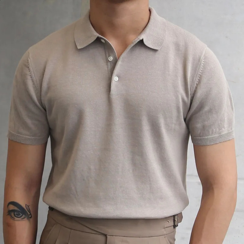 Summer Simple Solid Color Casual Slimming Collar Polo Knitted Breathable Polo Camissa Homble British Mens Manning Polo Shirt 250317