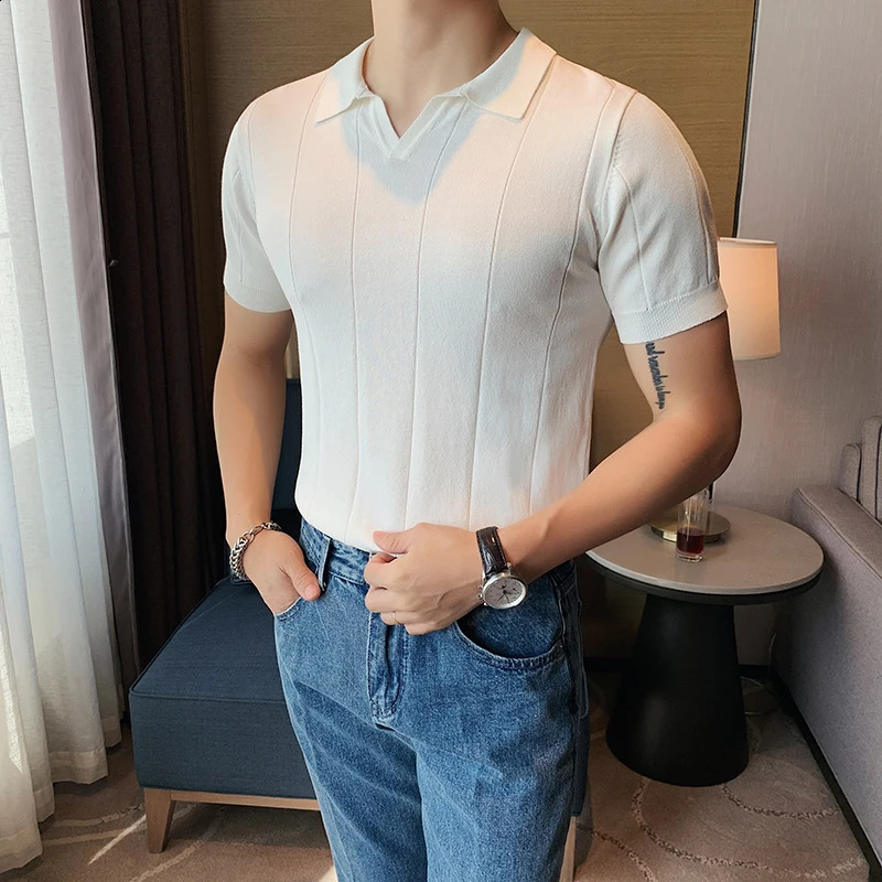 British style V-neck polo shirt mens summer short sleeved knitted tee fashion lapel solid color slim fit business casual polo 250318