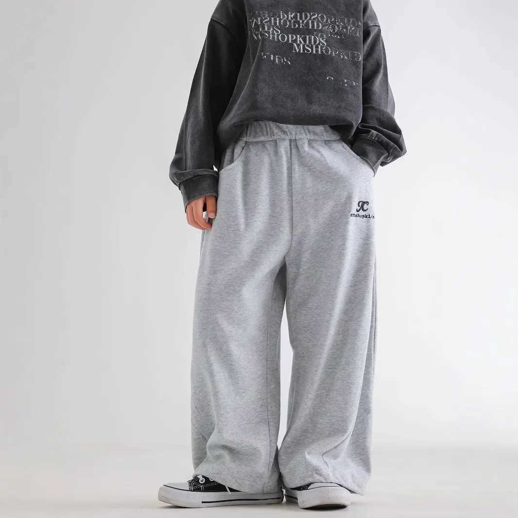 Childrens clothing boys spring sports pants 2025 new Korean style loose casual embroidered knitted long sports pantsT250318