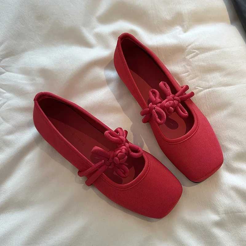 Ethnic style womens red satin Mary shoes Fi light square toe shoes Spring and Autumn soft soled ballet shoesXJ250319