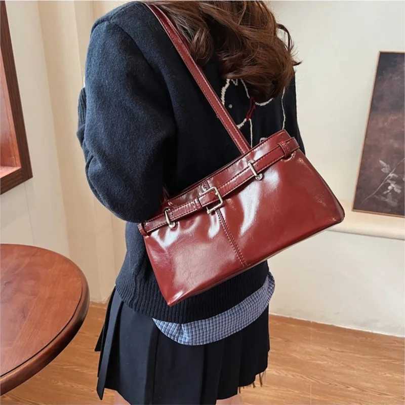 Belt design PU leather shoe bag Korean Fi luxury underwear bag 2025 new winter high-quality trend handbag Y250318