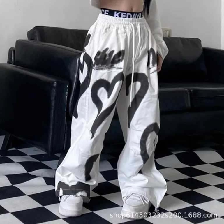 1 Hip Hop 2025 Summer Youth Song Set Girls Clothing Heart shaped Letter Graffiti T-shirt or Printed Long Legs Wide Pants Children 8 10 12 YearsT250318