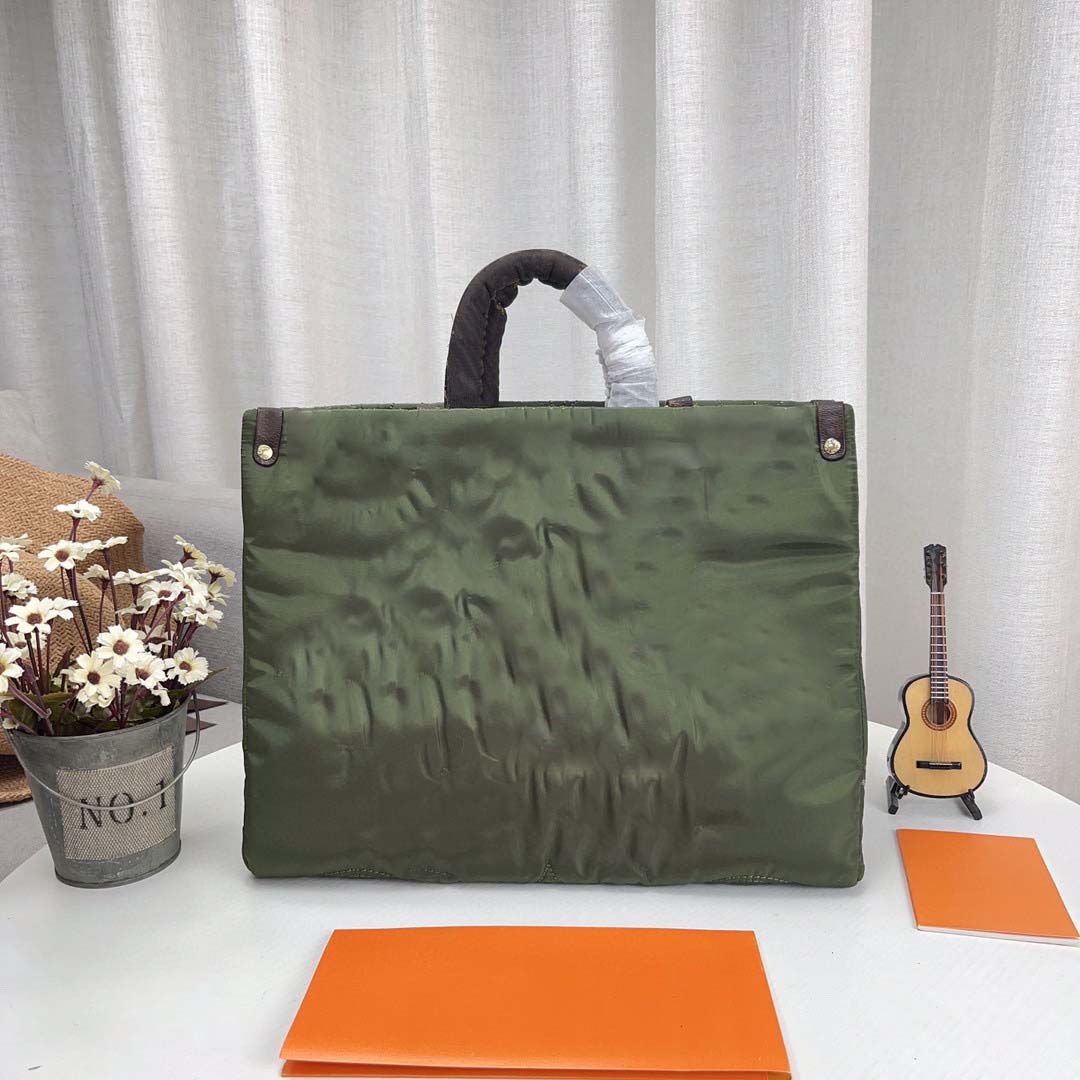 Cosmetic Bag Designer Woman Toilet Pouch Luxury Brand Shoulder Bags Handbags High quality Purse Genuine Leather Crossbody Bag 1978 S470 09