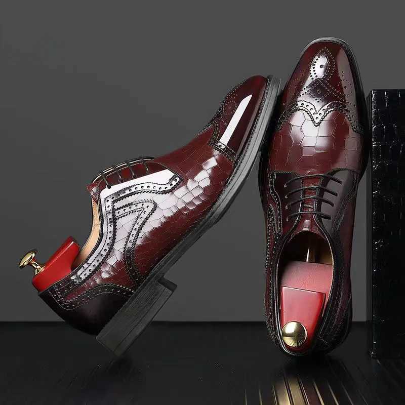 Mens Dress Shoes Designer Black Mens Embossed Oxford Mens Business Shoes Mens Casual Leather Square Toes Summer Social Mens WeddingXJ250319