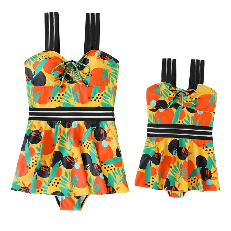 Mom Girls Beach Swimsuits Summer Family Matching Swimwear 2025 Family Clothing Print Swim Romper Mother Daughter Bikini 250319