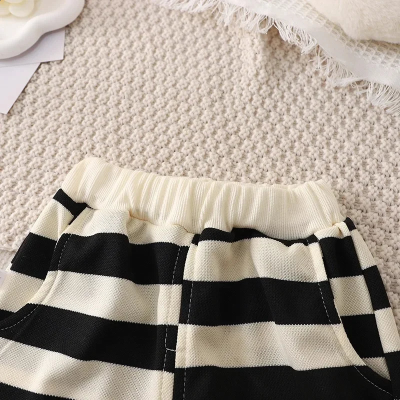 Summer childrens set boys and girls short sleeved striped Tshirtshorts baby fashion round neck 250319