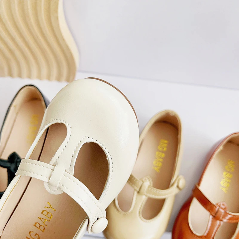 Girls Soft Bottom Glossy Flat Small Leather Shoes Childrens British Style Female Baby Princess 250319