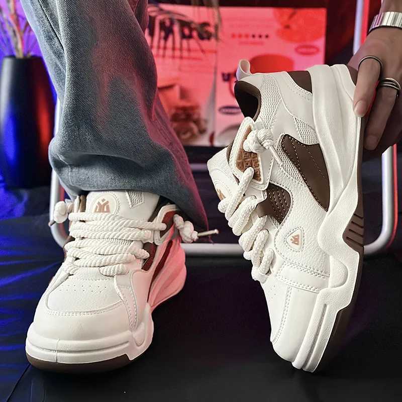 mens sports shoes high-quality and thick available for sale in height adding leisure board shoes for youth and student running shoes Z250319