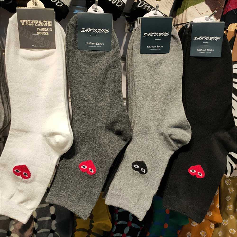Ins socks Breathable and absorbent Gentleman Korean version black and white Solid color love fashion in the leisure sports wind X250319