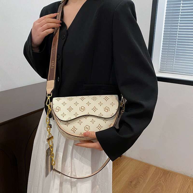 Free shipping 2025 new designer Shoulder tote Bags For womans ladies flap printing fashion square handbag girl crossbody saddle bag