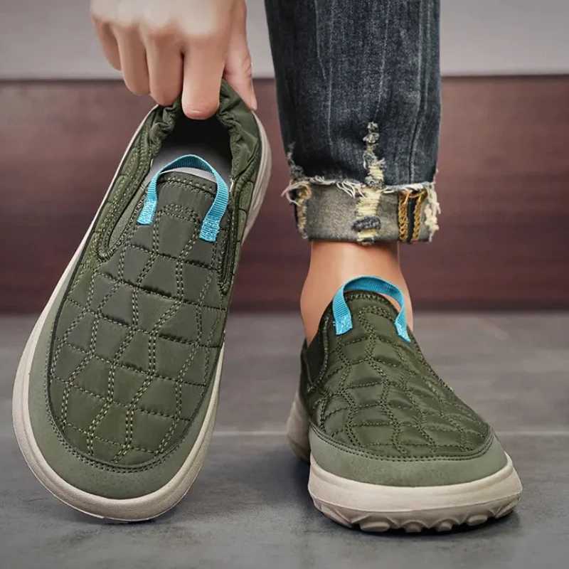 Casual mens sports shoes with thick soles and comfortable exposed vulcanized shoes trend anti slip soft sole round heel sliding roller coaster Z250319