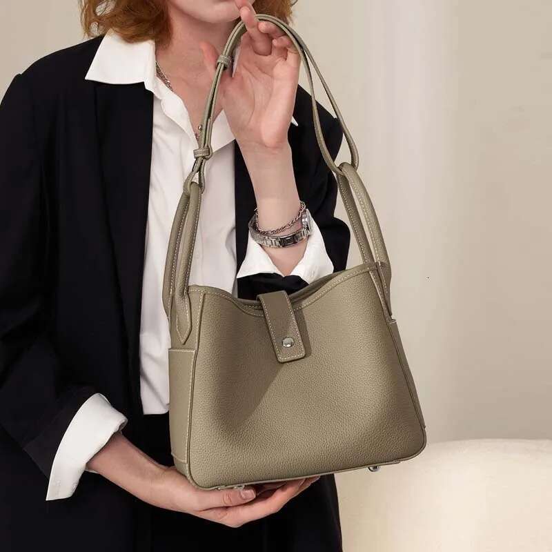 2024 Doctor Pillow Di Bucket Basket Ladies Handbag Geniune Leather Quality Commuter Shouder Crossbody Bag Female
