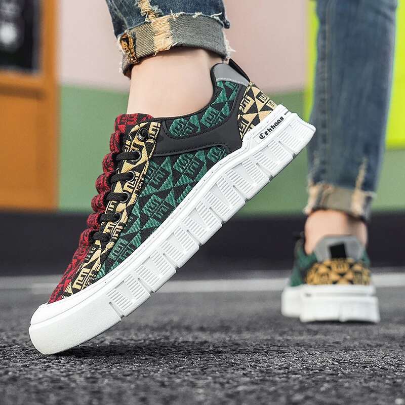 2025 New Men's Outdoor Designer Fashionable Breathable Four Seasons Canvas Anti slip Sports Cloth Running Casual Board Shoes