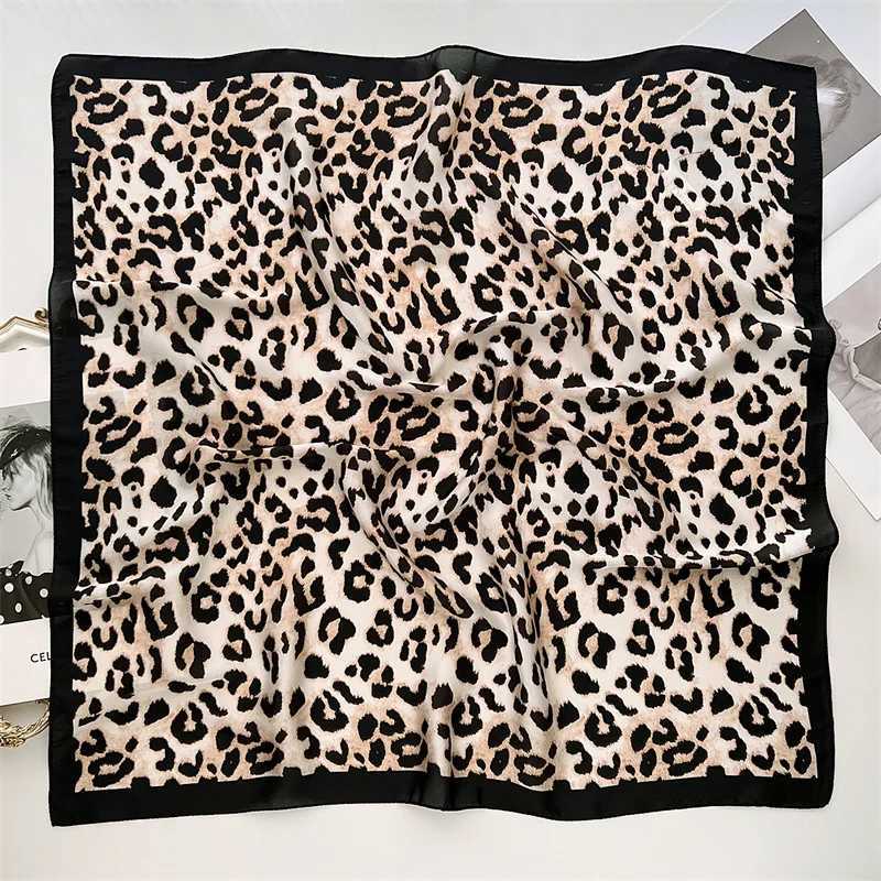 70cm Square Luxury Leopard Silk Scarf Womens Small Hair Scarf Fem Handkerchief Bandana Foard X250319