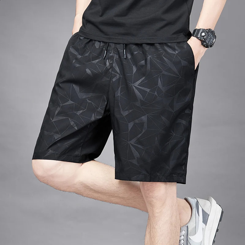 Outdoor Casual Quick-drying Shorts Men Summer Ice Silk Camouflage Sports Gym Short Pants Oversized Beach Shorts Male 250317