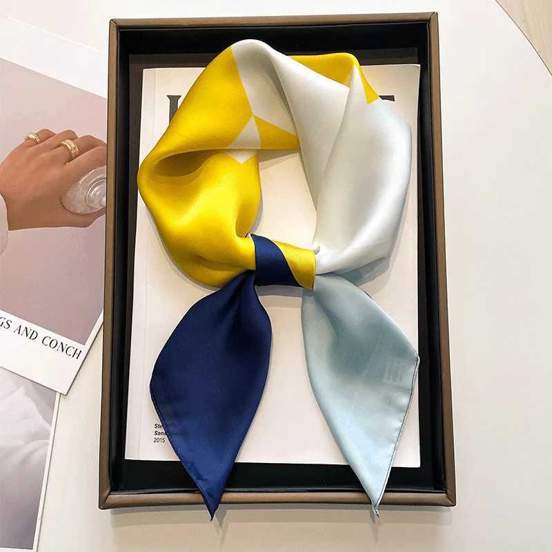 New Spring 70*70cm Square Scarf Wen Shawl Floral Print Silk Hijab Foard Fem Bandana Luxury Brand Scarfs Ladies Decorate X250319