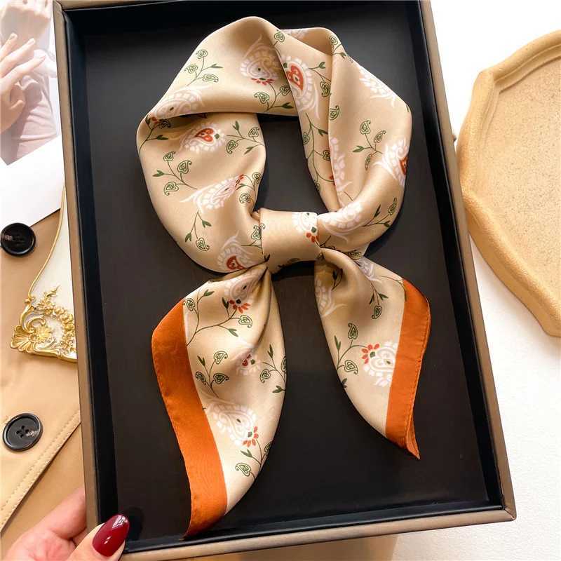 Luxury brand floral printed square scarf Wens imitation silk scarf casual edition decorative small neck scarf 70CMx70CM X250319