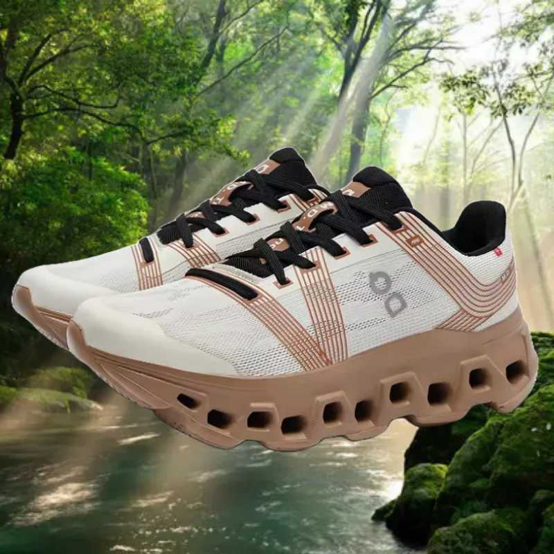 Mens soft sole shock absorbing running flying woven mesh shoes anti-slip anti-odor student shoesC250403