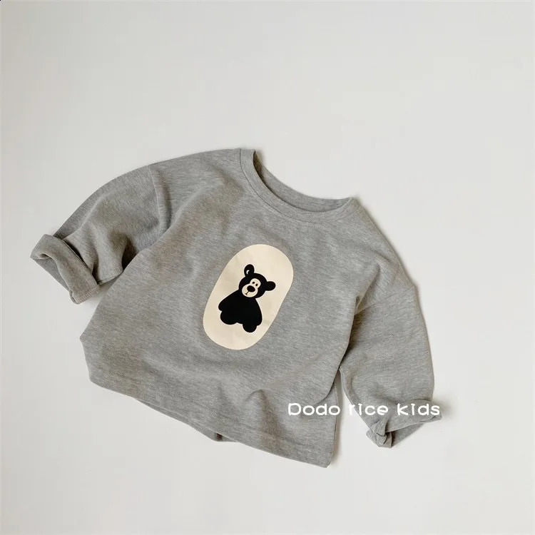 Childrens spring and summer cartoon crew collar long sleeved Tshirt casual loose top baby boy thin cotton bottom shirt 250319