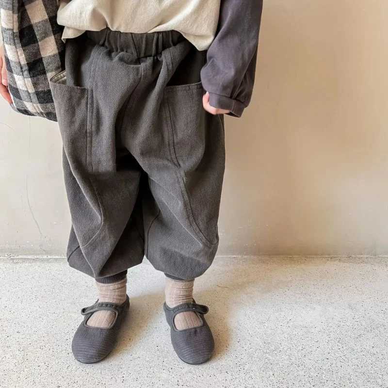 Baby retro pocket harem pants loose girls casual pants solid color boys childrens fashion pants childrens apronT250318
