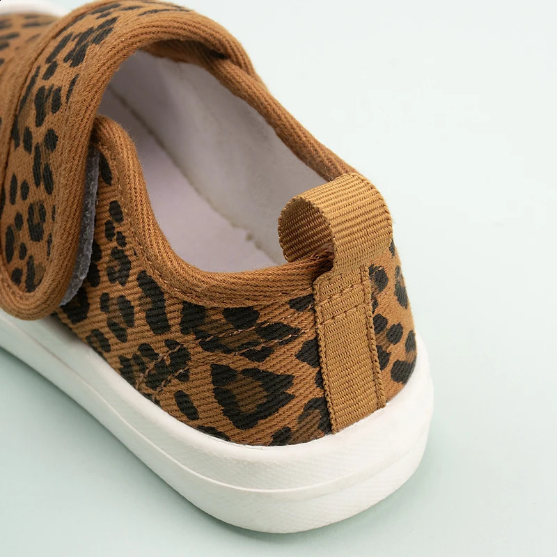 Leopard Print Kids Sprint Jogging Sneakers Low Top Cold Adhesive Canvas Shoes for Boys and Girls ED7023 250319
