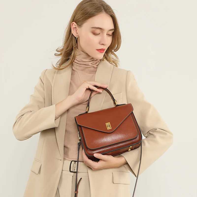 New Arrival Genuine Leather Women luxury bag high quality Simple vintage Fashion Postman handbags ladies shoulder green small bag T250318