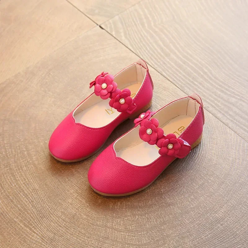 Spring and Autumn Girl Leather Shoes Childrens Apartment Princess Flowers Sweet Wedding Cute Fashion Flower 250312