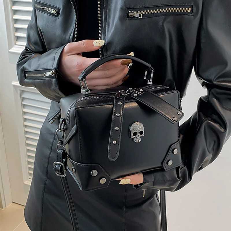 New Arrival Women Gothic Punk Square Small Crossbody Handbag with Top Handle Skull Crosses Chain PU Leather Shoulder Lady Bag Handbag Purse T250318