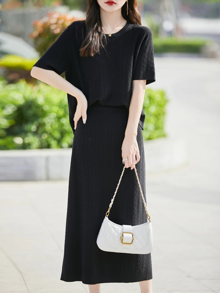 CAIXINGLE Summer Womens Suit Short-Sleeved Skirt 2-Piece Set Elegant and Comfortable Woolen Dress T-shirt 250318