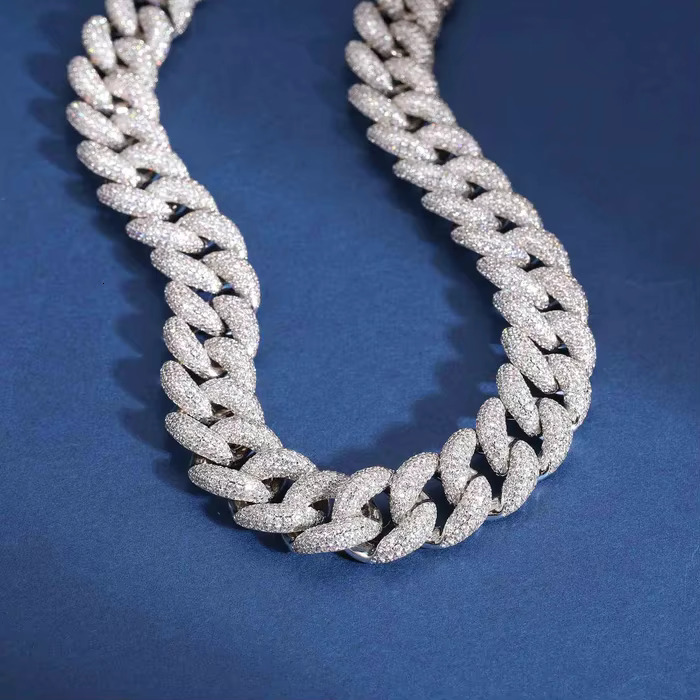 Iced Out Cuban Link Chain 20MM VVS Moissanite Diamond Cuban Link Chain Hip Hop Miami Cuban Chain Hip Hop