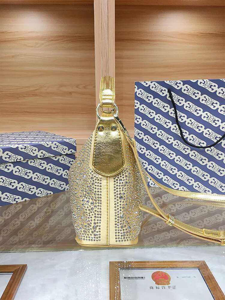 New Women s Shiny Evening Dress trend leisure Handbag Designer Women s Exquisite Off Shoulder Fashion Large Capacity Handbag Girl Gift Trendy Shoulder