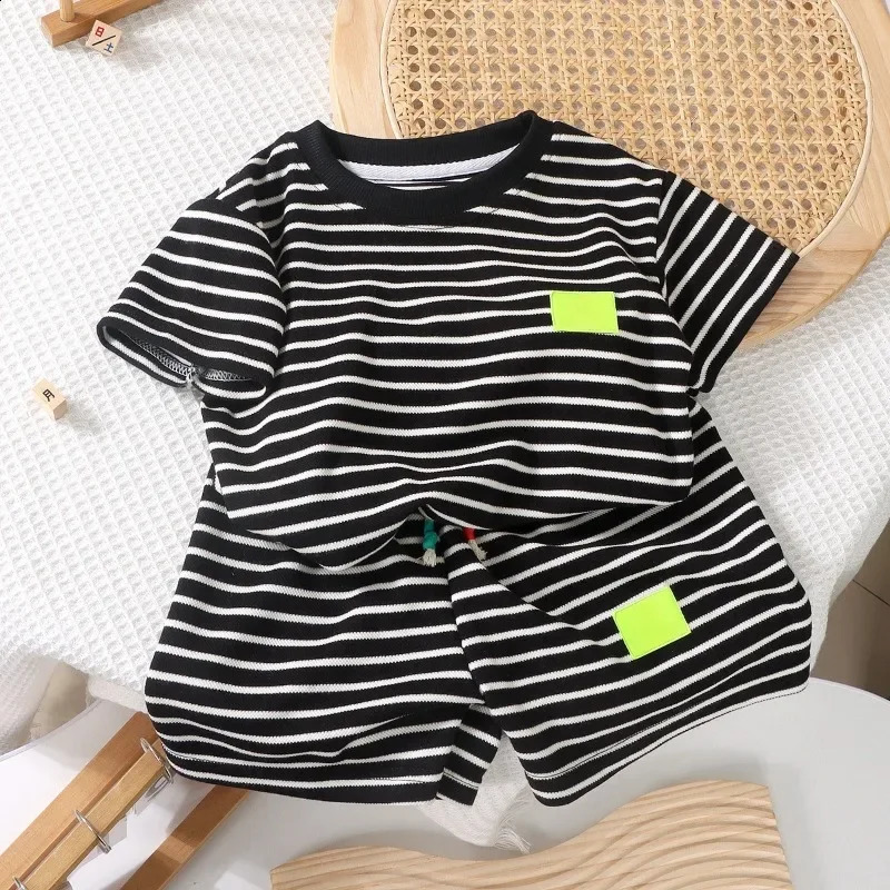 2Pcs Fashion Childrens Short sleeved Shorts Set Summer Clothing Boys Baby Cotton Tshirt Pants Black and White Stripes 250319