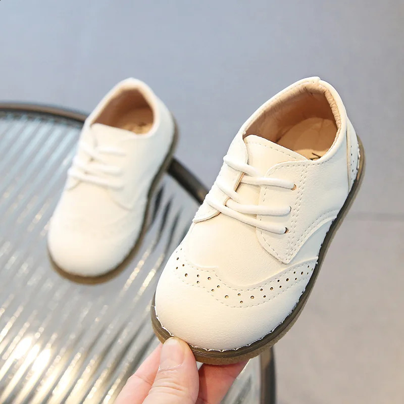 Boys and girls Loafers fashionable childrens sports board shoes comfortable leather 250319