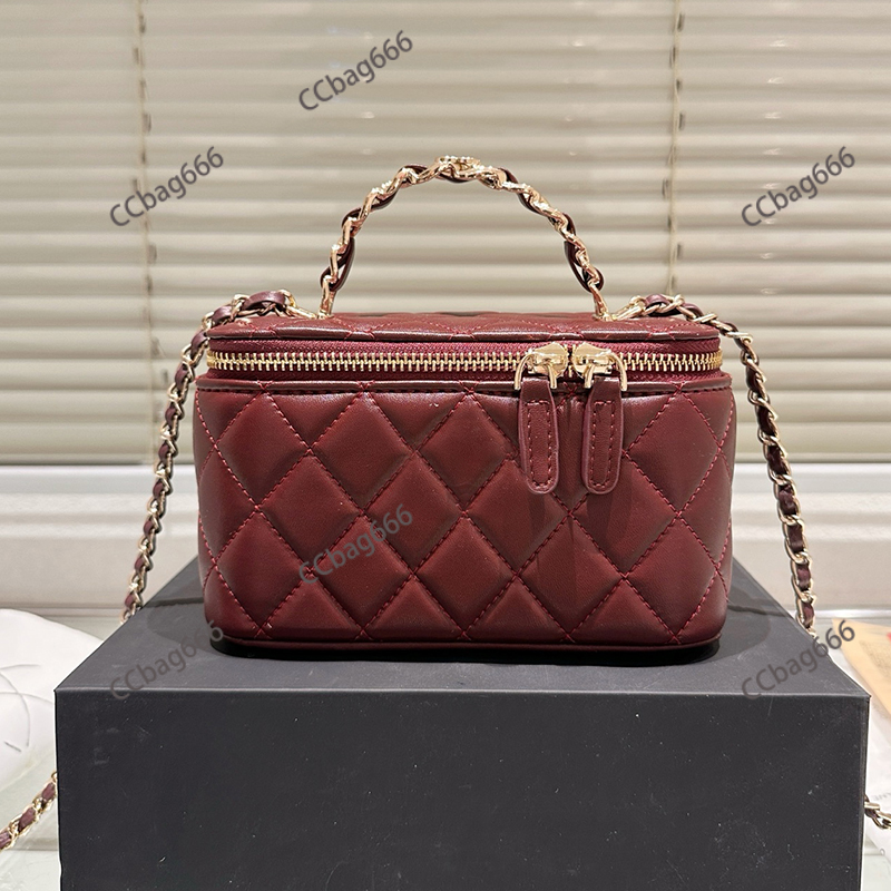 Women Metal Handle Vanity Makeup Bag Designer Shoulder Bag Luxury Leather Diamond Lattice with Gold Hardware Handbag Cross Body Holder 17X11cm with Mirror Sac Purse