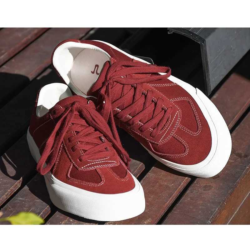 Joiints red skateboard shoes are used for skateboarding suede casual shoes Vcani sports shoes and BMX lightweight breathable rubber outsole Y250318