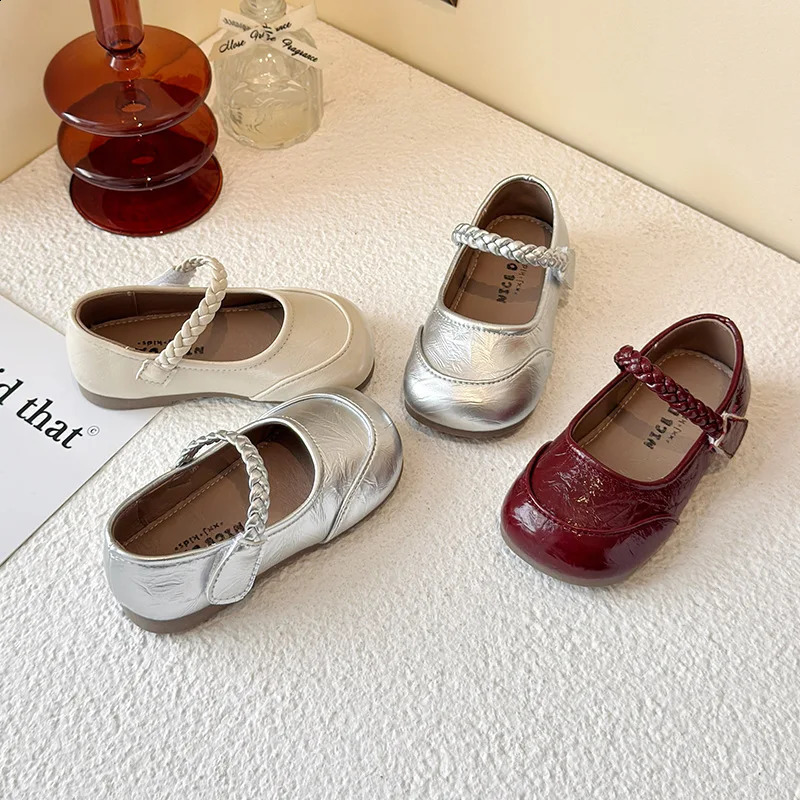 Spring Children Leather Shoes for Girls Fashion Korean Style Soft Antislippery Versatile Chic Ballet Elegant Flats 250319