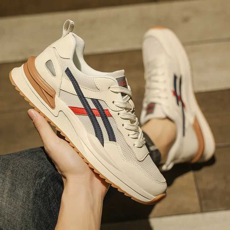 Mens Shoes Summer 2024 New FAshion Casual Sports Shoes Mens Spring/Summer Mesh Breathable Stripe Lacing Shoes Z250319