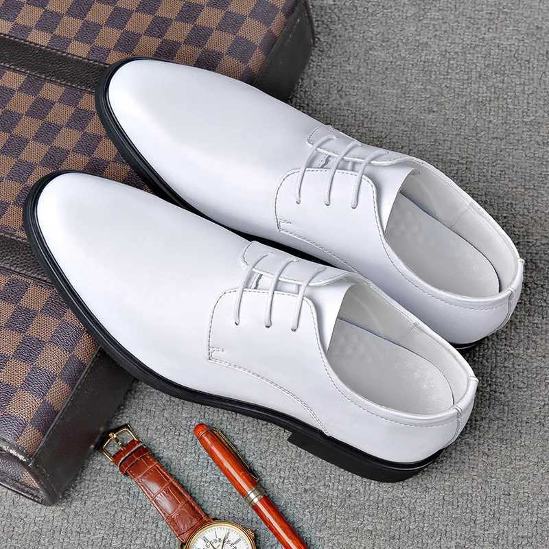 Real leather lace mens business formal leather shoes mens low cut Korean performance shoes mens wedding shoesXJ250319