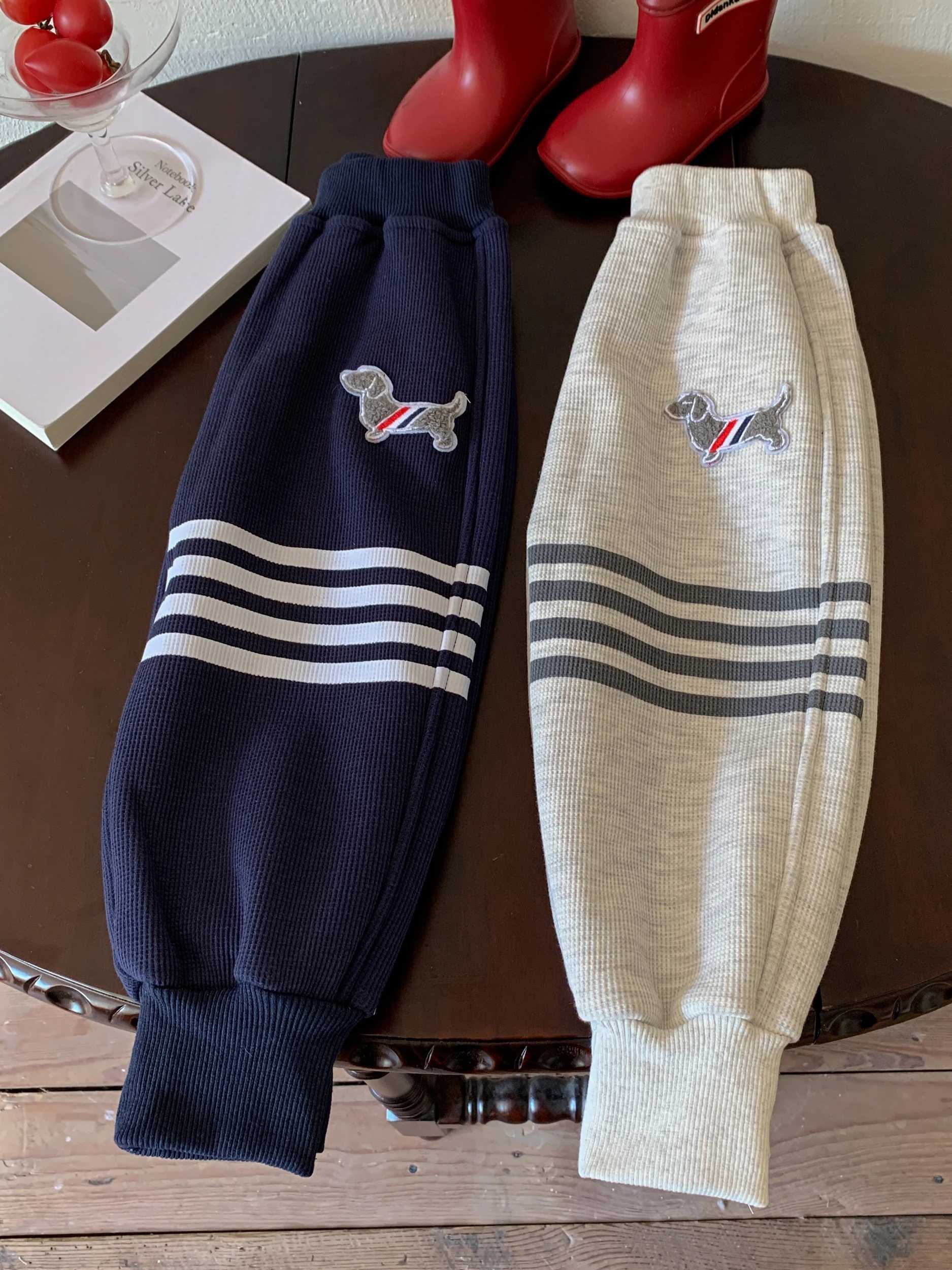 Childrens Velvet Pants 2024 Autumn/Winter Childrens Pants Integrated Velvet Mens and Womens Casual Pants Solid Color JapanT250318