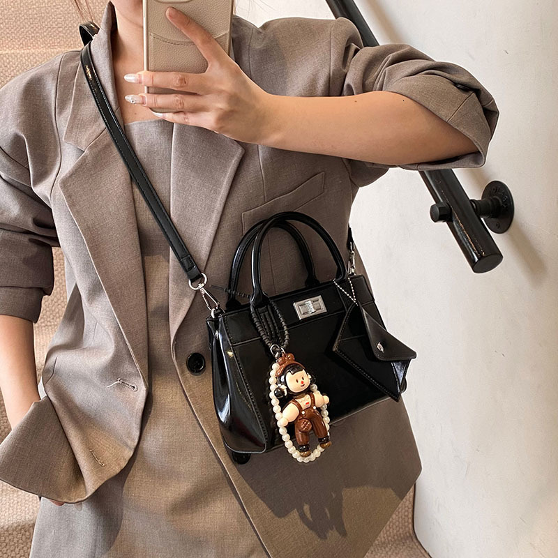 High End Niche For Women 2025 New Spring And Summer Versatile Crossbody Popular Handbag Bucket Bag Fashion Shoulder Bags