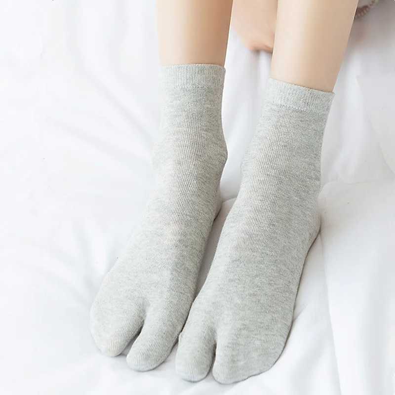 Japanese Ninja Clogs Cotton Socks Womens Flip Top Splicing Toe Tabi Kimono Get Breathable and Comfortable Toe Socks X250319