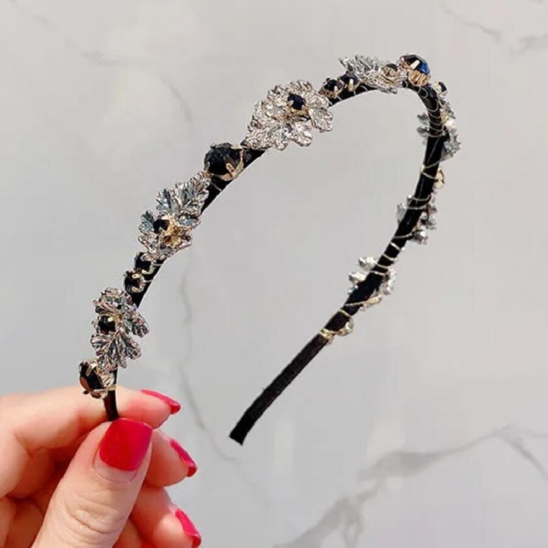 Elegant Women's Metal Leaf Design Headband with Sparkling Rhinestone Detail