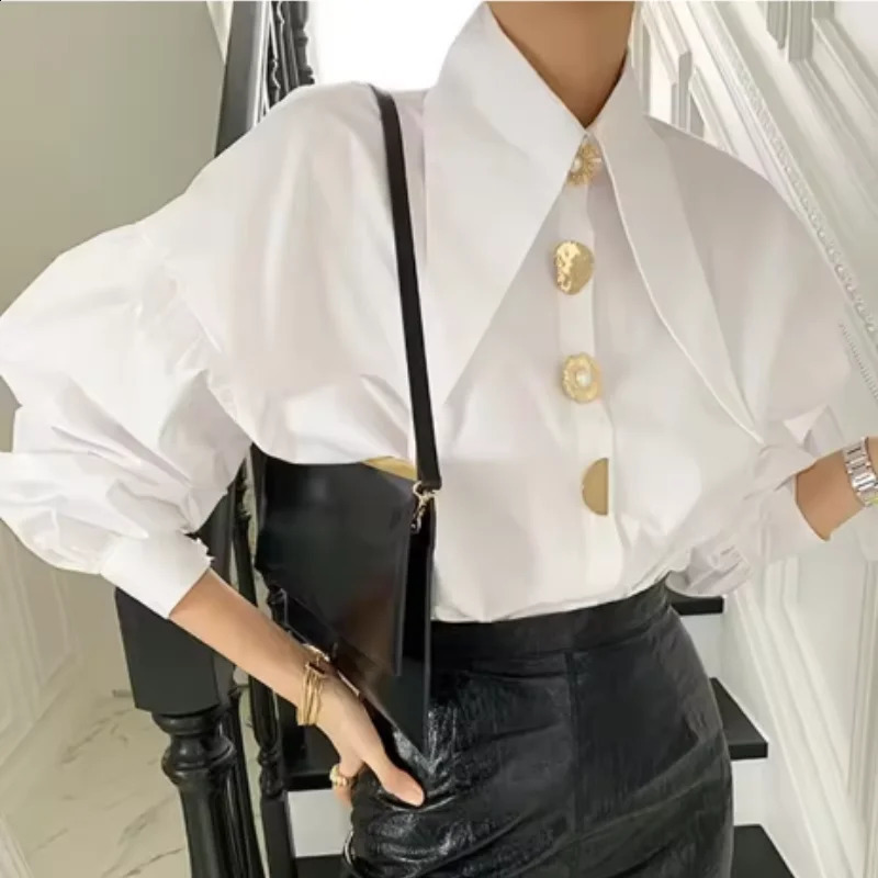 Fashionable and elegant womens white shirt fashionable matching office loose top Korean trend long sleeved 250318