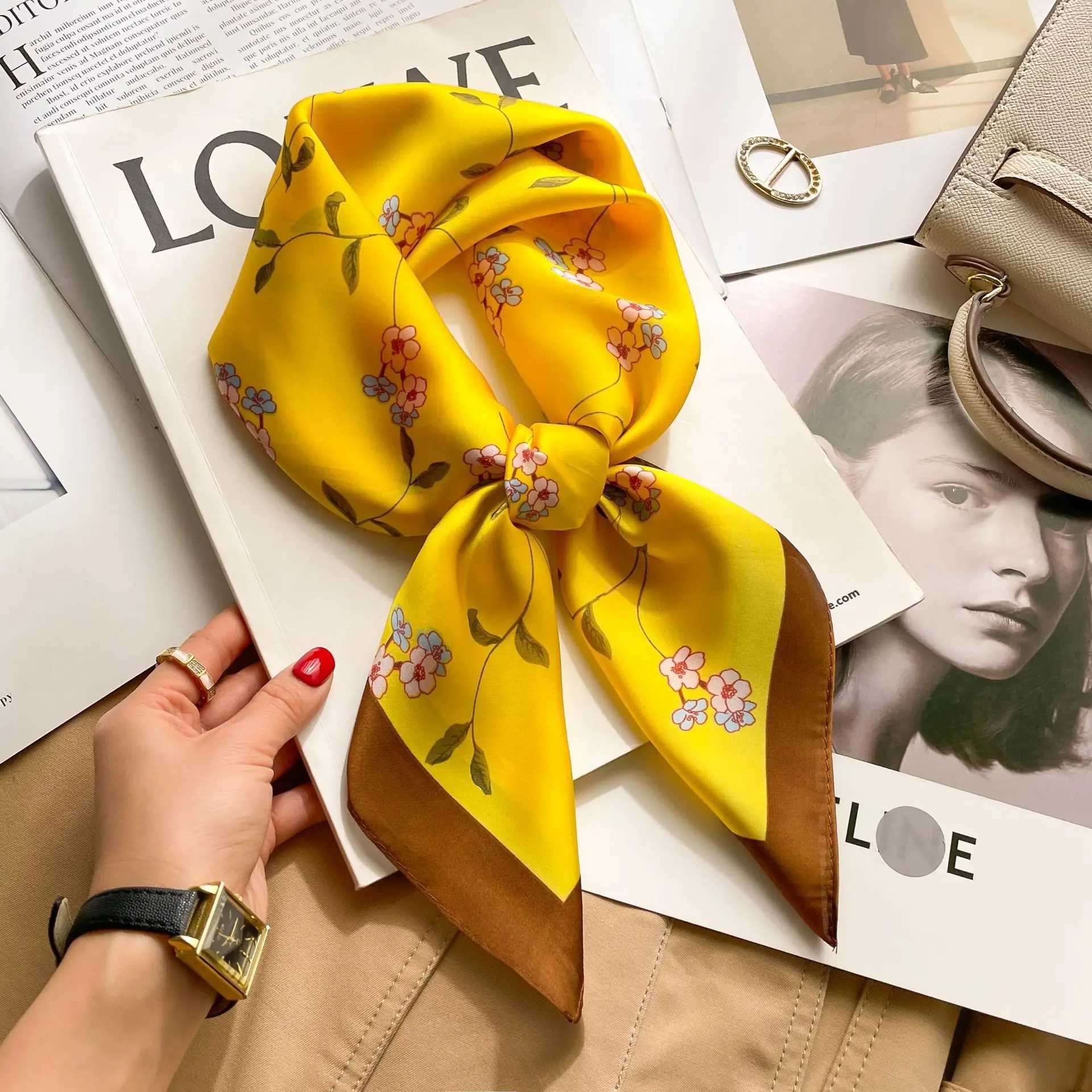 Luxury design chain printed small square scarf simulating silk thin neck scarf fashionable summer sunscreen scarf 70x70cm X250319