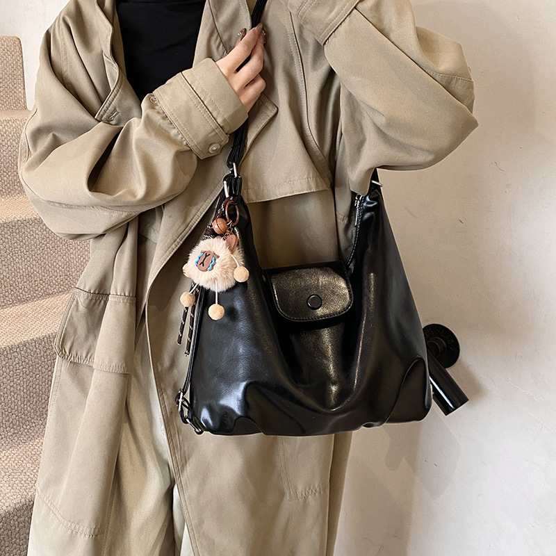 High End Large Capacity For Women fashion New Autumn And Winter Commuting Backpack, Single Shoulder Tote Bag Fashion Shoulder Bags