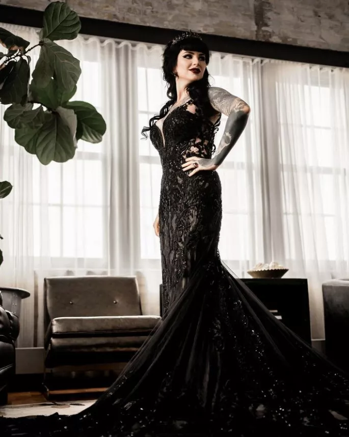 Gothic Black Lace Mermaid Wedding Dresses Spaghetti Straps Backless Long Boho bridal Gowns Sexy Long Train Beach Vestido De Novia 2025